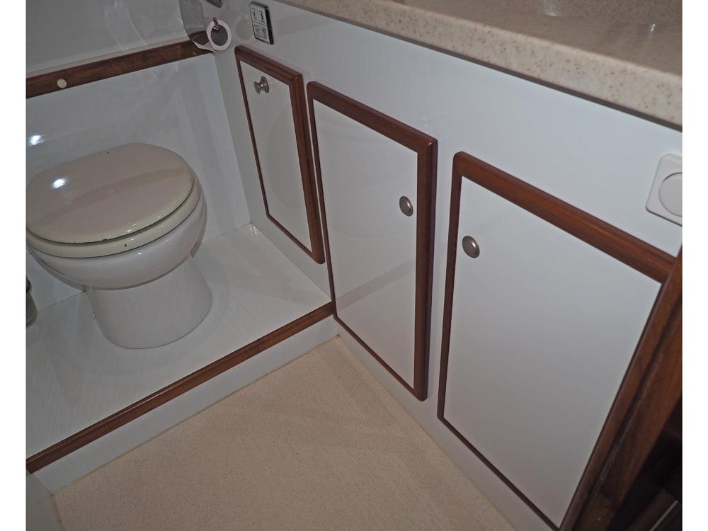 Aft cabin, Accommodation